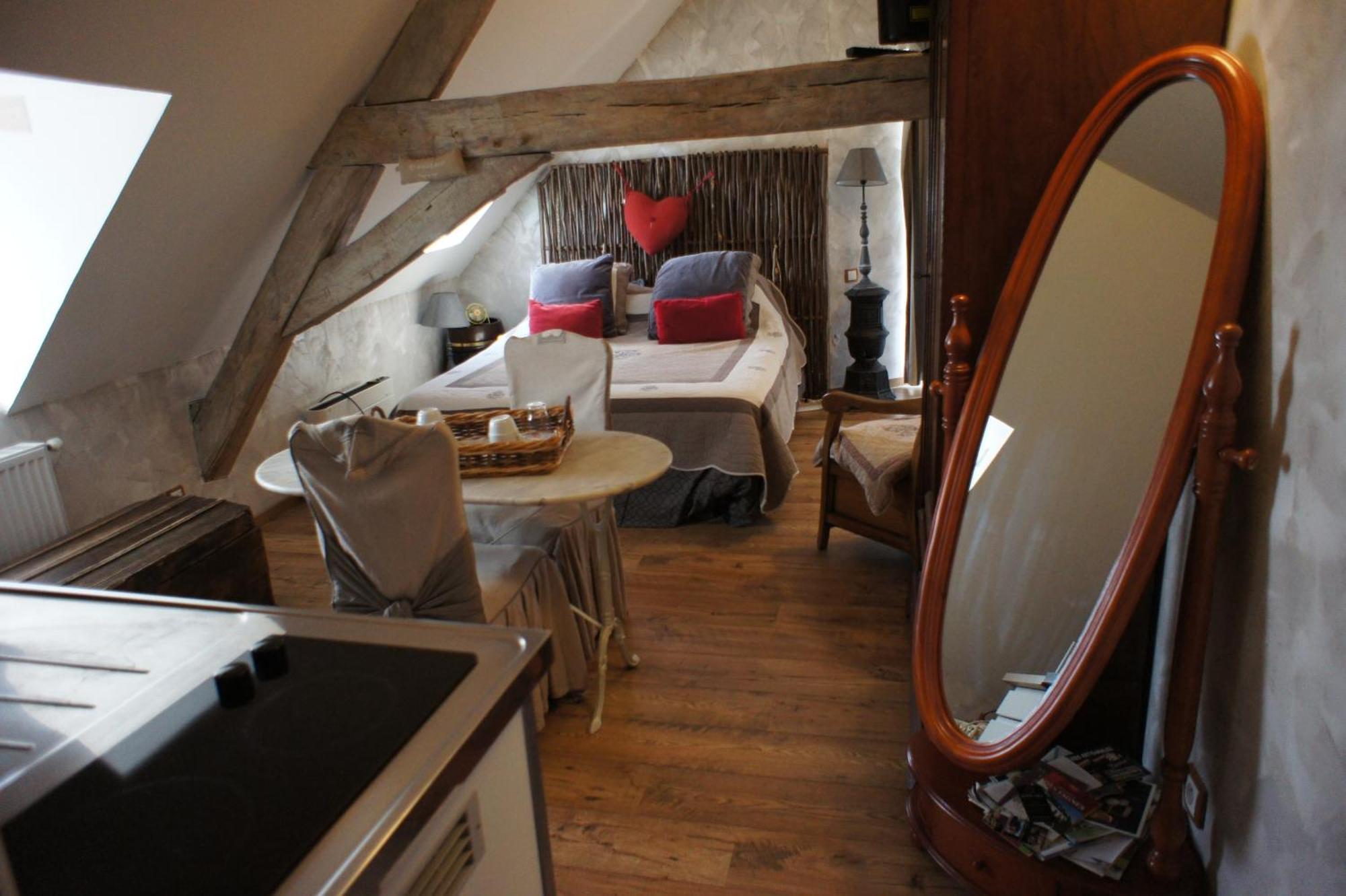Aux Logis De La Solre Bed & Breakfast Ferriere-la-Petite Exterior photo